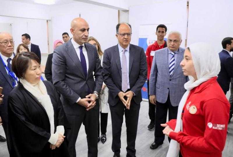 وزير التعليم ونظيرته اليابانية يتفقدان مدرسة السويدي الدولية للتكنولوجيا التطبيقية والبرمجيات