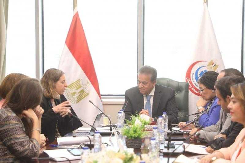 وزير الصحة يلتقي وفد الوكالة الفرنسية للتنمية لبحث التعاون في مشروعات الرعاية الصحية والتدريب وبناء القدرات