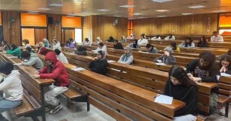 لطلاب الجامعات.. 10 محظورات داخل اللجان بامتحانات الفصل الدراسي الثاني 2025