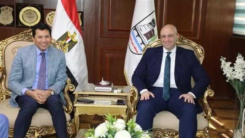محافظ بني سويف يستقبل وزير الشباب لافتتاح وتفقد عدد من المنشآت والفعاليات الرياضية