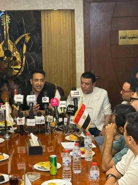 مصطفى كامل يرفض تحويل أزمة ساسيرو إلى جلسة ودية: دي حقوق مش صحوبية