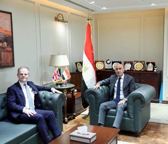 وزير التربية والتعليم يستقبل السفير البريطاني ومدير المجلس الثقافي البريطاني بالقاهرة