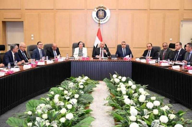 حزمة قرارات لدعم الاستثمار والحفاظ على أصول الدولة خلال اجتماع المجموعة الوزارية للتنمية الصناعية الـ23