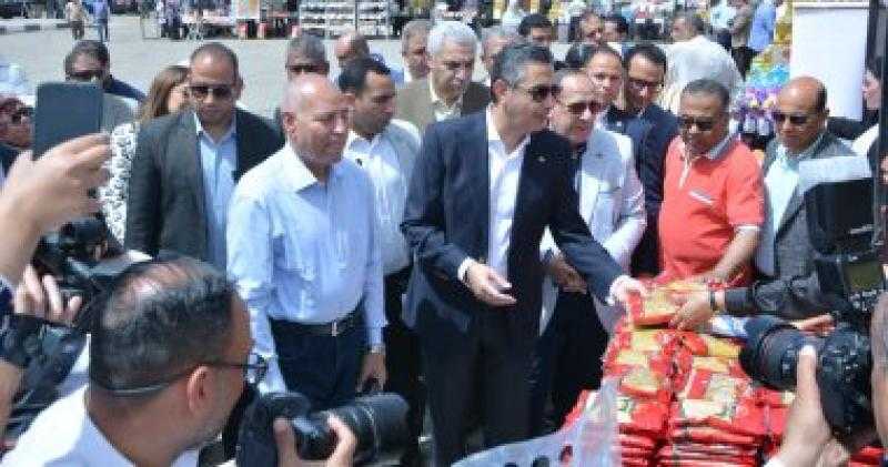 وزير التموين يعلن إطلاق شوادر بيع خراف حية ولحوم طازجة ومجمدة 20 مايو الجاري
