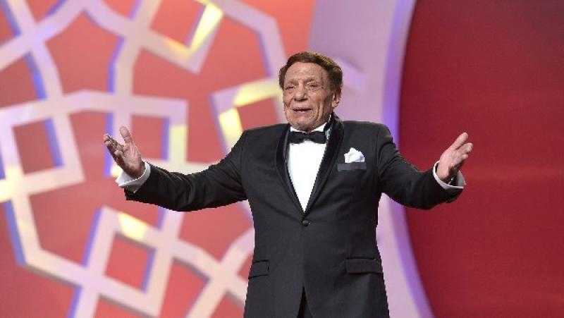 عيد ميلاد الزعيم.. رامي إمام يهنئ والده: كل سنة وأنت في وسطينا