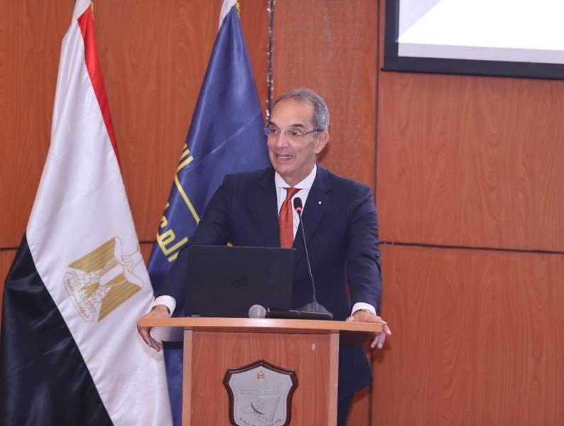 وزير الاتصالات يفتتح فعاليات الاحتفالية السنوية لمبادرة قدوة. تك: مستقبل تمكين المرأة في عصر التحول الرقمى 2025
