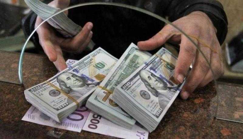 البنك المركزي: تحويلات المصريين بالخارج سجلت ارتفاعاً بنسبة 77.3% بالربع الأخير من 2024