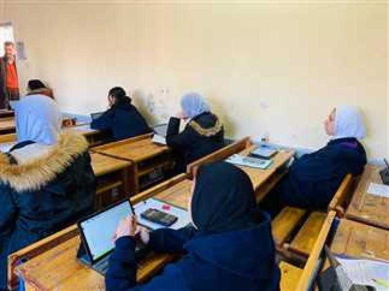 إلكترونيا وورقيا.. انطلاق امتحانات نهاية العام لأولى وثانية ثانوى
