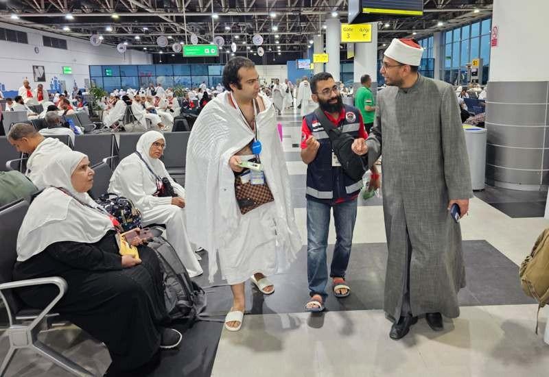 التضامن تواصل تفويج حجاج الجمعيات الأهلية إلى الأراضي المقدسة
