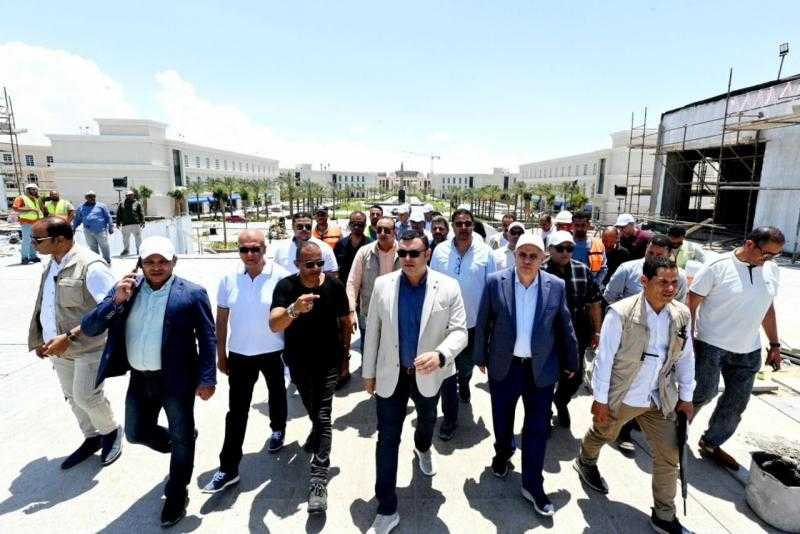 وزير الإسكان يتفقد أعمال إنشاء كوبري C3 و”سكن لكل المصريين” والمدينة التراثية بالعلمين الجديدة
