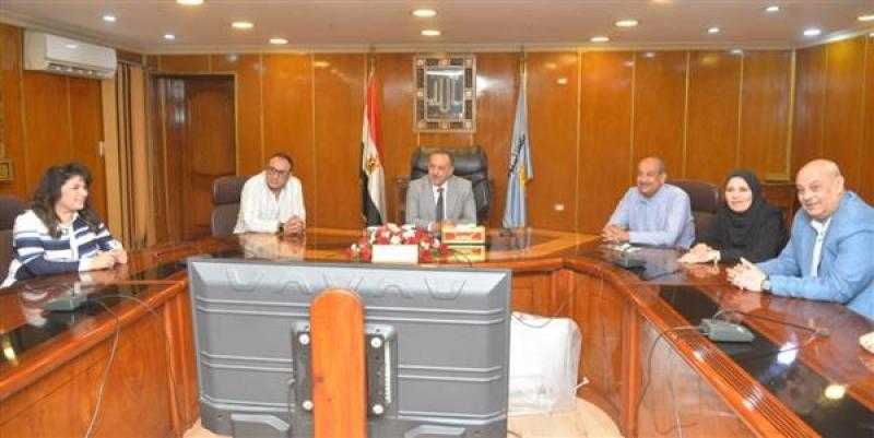 محافظ أسيوط يستقبل الوفد الطلابي العائد من زيارة تعليمية إلى وكالة الفضاء المصرية