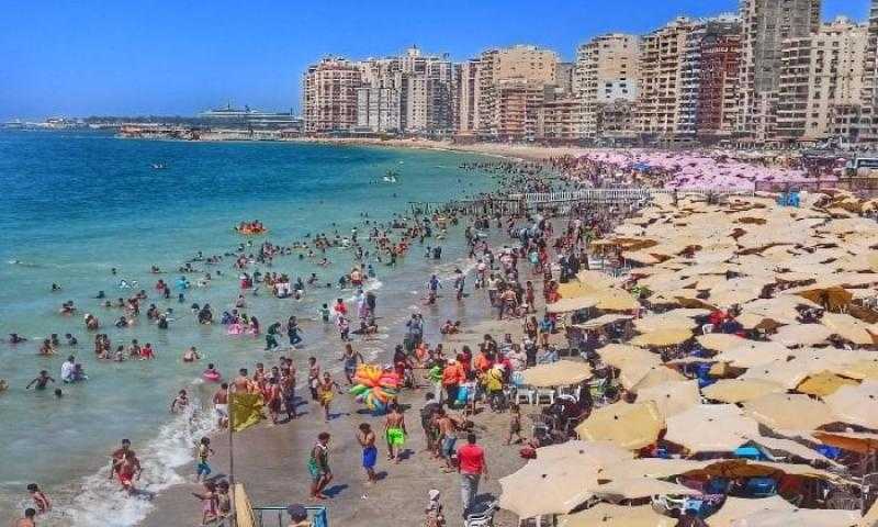 الإسكندرية ترفع جاهزيتها لعيد الأضحى.. تطوير شامل للشواطئ وتشديد على منع الاستغلال
