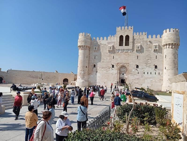السياحة والآثار تعلن افتتاح مركز زوار قلعة قايتباي بالإسكندرية لتعزيز تجربة الزائرين
