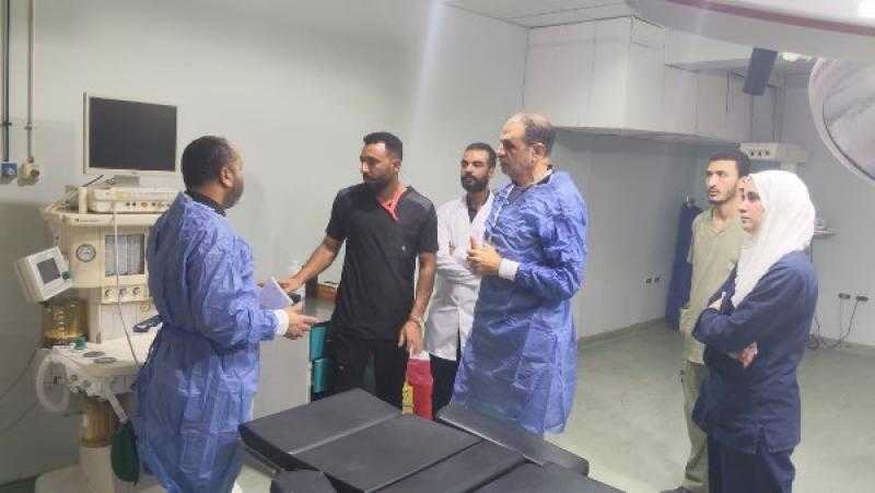 خبير عالمي في جراحات الجهاز الهضمي يزور مستشفى طنطا العام