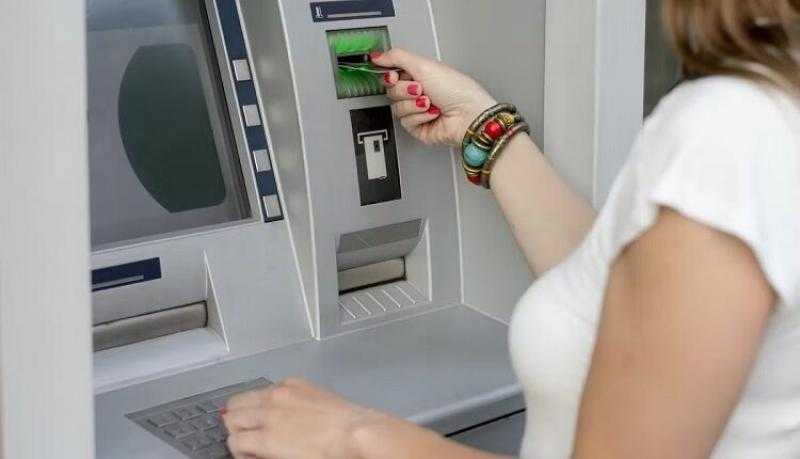 11 خدمة يمكنك إنجازها في العيد عبر ماكينات الـ ATM التابعة للبنوك.. تعرّف عليها