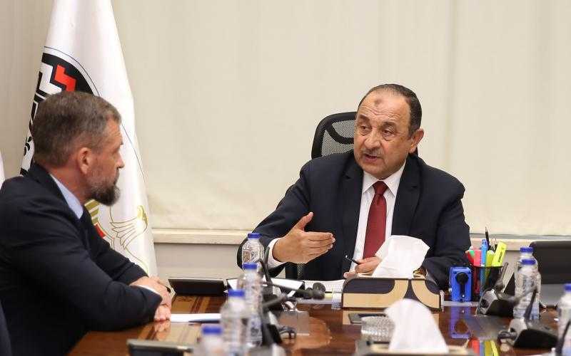 وزير قطاع الأعمال العام يبحث مع تحالف بقيادة ”روسال” الروسية سبل التعاون في مجال الألومنيوم
