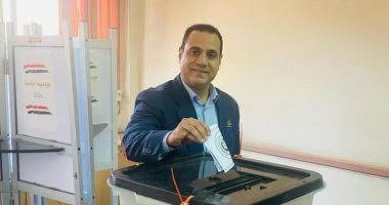 كامل كامل: جماعة الإخوان سعت لاختطاف الدولة وبناء مؤسسات موازية قبل 30 يونيو