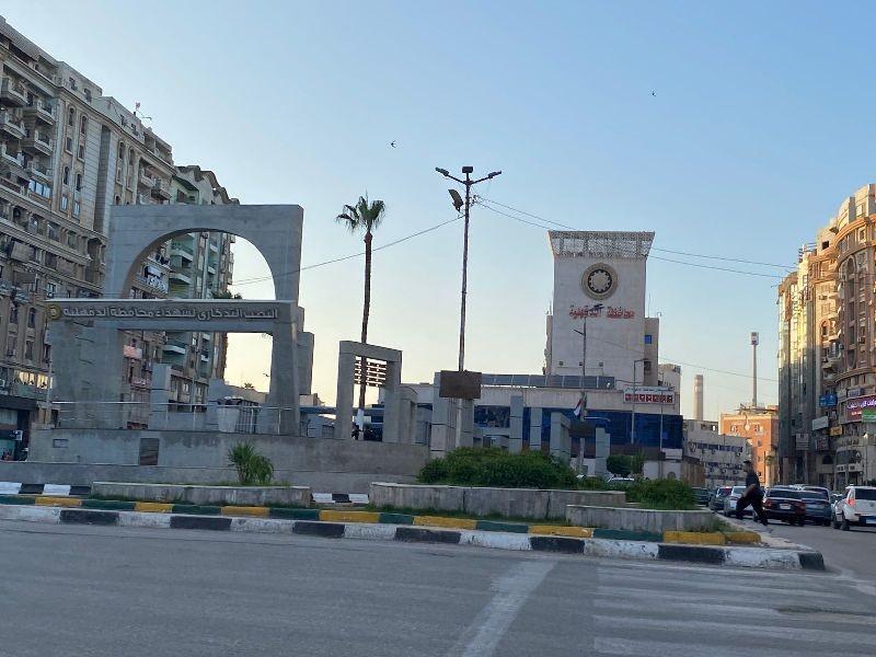 تركيب رادارات ولوحات إرشادية لتقنين السرعات بالمنصورة