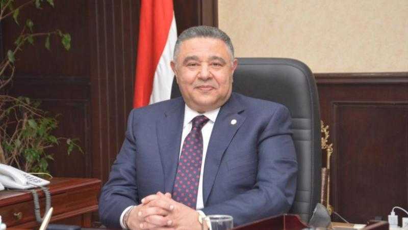 محافظ البحر الأحمر: تجاوزنا أزمة نقص المياه.. وبدأنا إنشاء 4 محطات تحلية جديدة