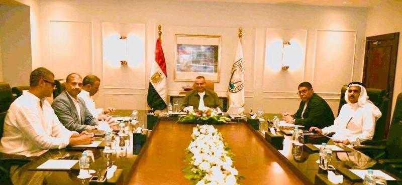 محافظ جنوب سيناء يناقش مع أعضاء مجلسي النواب والشيوخ بالمحافظة ملفات التنمية والخدمات