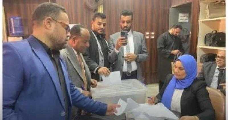 مشاركة واسعة من أعضاء الجمعية العمومية للمحامين في عملية استطلاع الرأي