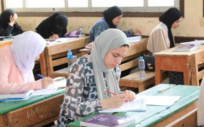 تعليم دمياط: انتظام سير لجان الثانوية العامة في امتحاني الفيزياء والتاريخ