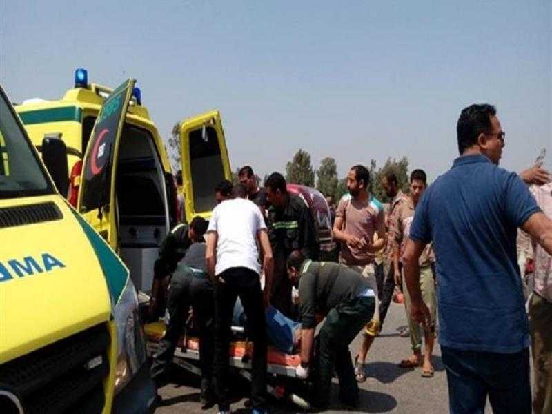 حادث تصادم بطريق سفاجا - قنا يودي بحياة شخصين ويصيب 4 آخرين
