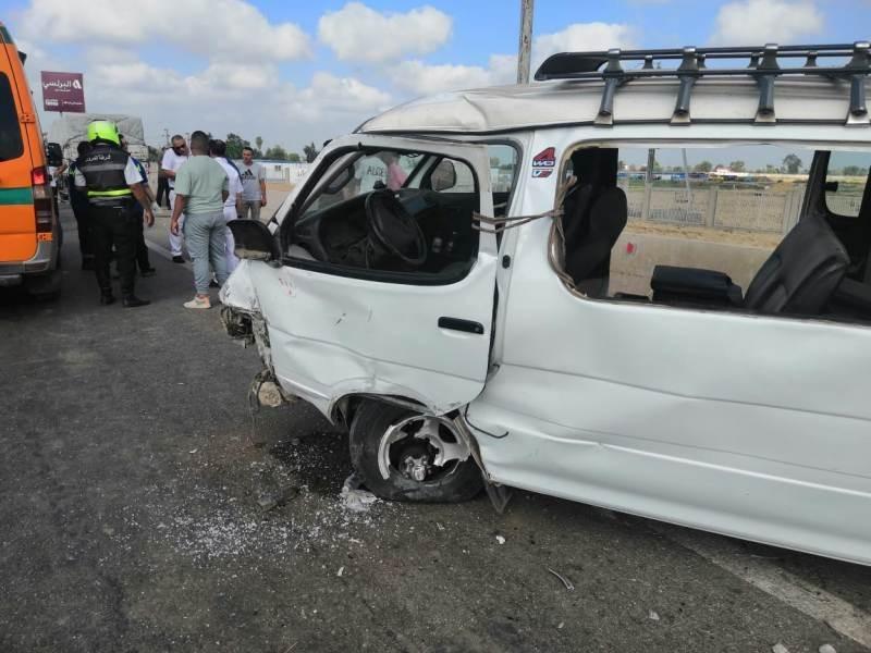 انقلاب سيارة ميكروباص على طريق جمصة بالدقهلية