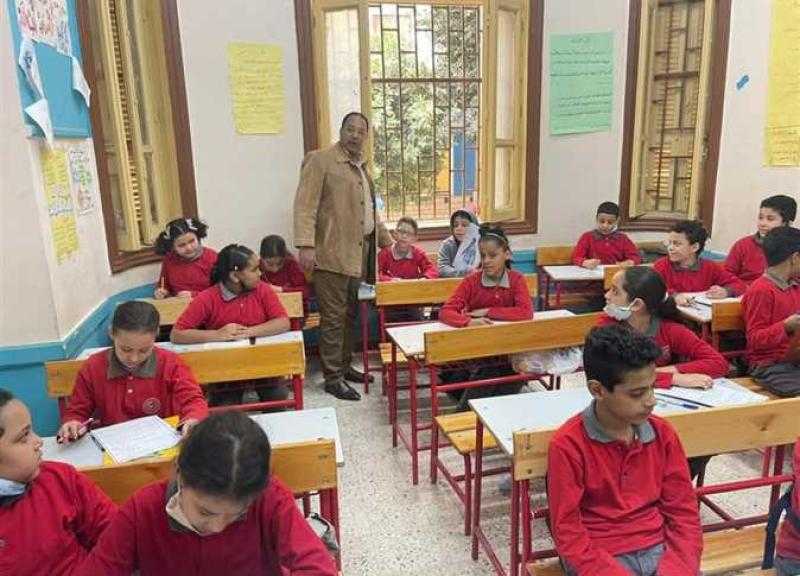 وزارة التعليم تحظر فرض رسوم على امتحانات الدور الثاني لطلاب المدارس