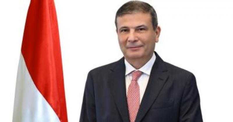 وزير الزراعة يتفقد أعمال حصر وتصنيف الأراضى الصحراوية بمنطقة ”العميد”