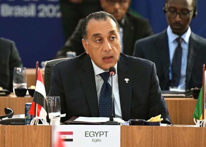رئيس الوزراء يصل القاهرة عائدا من البرازيل عقب المشاركة في قمة مجموعة ”بريكس”