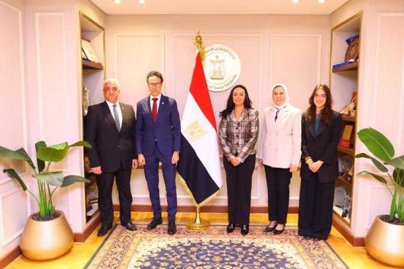 وزيرة التضامن الاجتماعي تلتقي رئيس بعثة اللجنة الدولية للصليب الأحمر