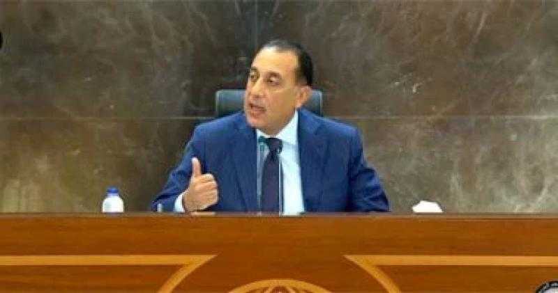 مدبولى يرد على شائعات حرق الحكومة لسنترال رمسيس لبيعه: لا تعليق وغير منطقى