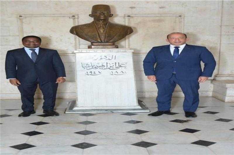 القصر العيني يستقبل سفير كوت ديفوار لبحث التعاون في إطلاق البرنامج الفرنسي الطبي