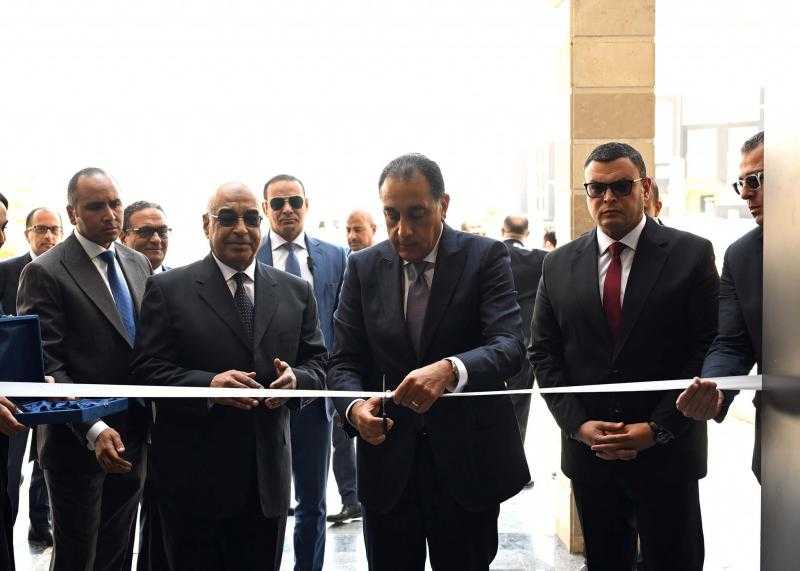 رئيس الوزراء يفتتح مقر مكتب خدمات الأجانب ( زواج – تملك) بالعاصمة الإدارية الجديدة