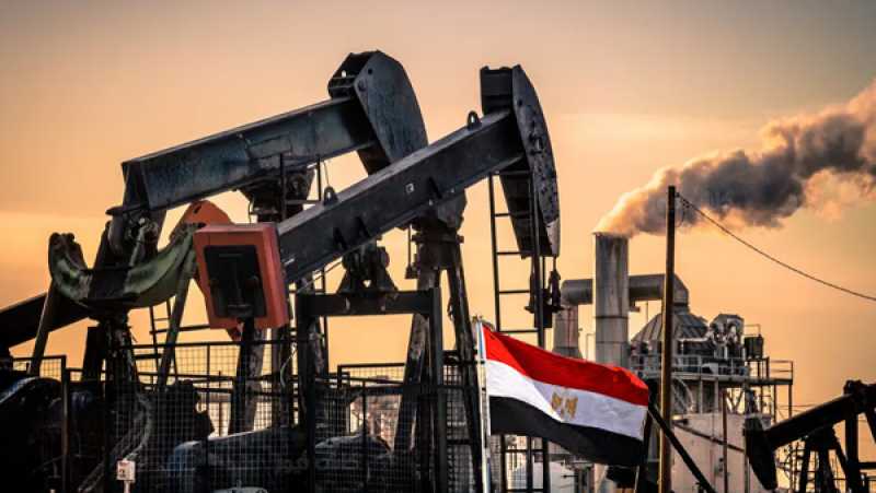 توقيع 12 اتفاقية لحفر 43 بئرًا.. جهود الدولة لزيادة إنتاج البترول والغاز