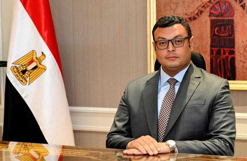 وزير الإسكان يعقد اجتماعًا لمتابعة سير العمل فى ”النوبارية الجديدة”