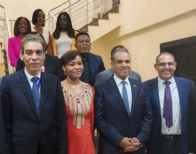 وزير الخارجية يلتقي بممثلى كبرى الشركات الخاصة وأعضاء الغرفة التجارية في مالابو