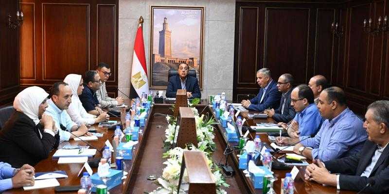 مدبولي يكلف بحصر الأراضي التي سيتم عليها إنشاء 60 ألف وحدة بديلة لسكان العمارات الآيلة للسقوط بالإسكندرية