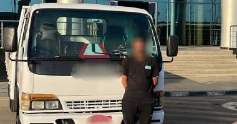 الداخلية تضبط سيارة تسير عكس الاتجاه فى منطقة غمرة