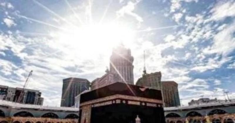 الأخير فى 2025.. الشمس تتعامد على الكعبة المشرفة فى ظاهرة فلكية بديعة