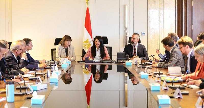 المشاط: تفعيل «المنافع العامة الدولية» لدعم الدول النامية في تمويل مشروعات التنمية البشرية