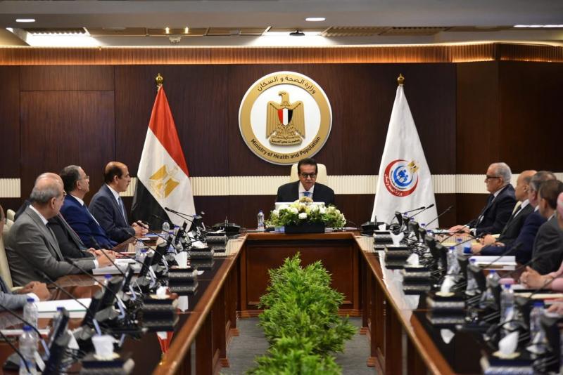 وزير الصحة يترأس اجتماع مجلس إدارة الهيئة العامة للتأمين الصحي