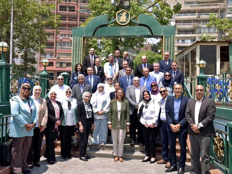 جامعة القاهرة تطلق جائزة التميز الداخلي للجامعات لعام 2025| صور