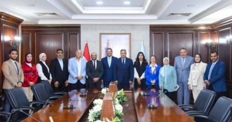 محافظ الإسكندرية يوقع عقود تقديم خدماة طبية لتعزيز منظومة التأمين الصحى الشامل