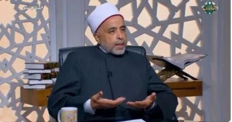 أمين الفتوى: يجوز تقسيط الزكاة على مدار العام لمصلحة الفقير بشروط