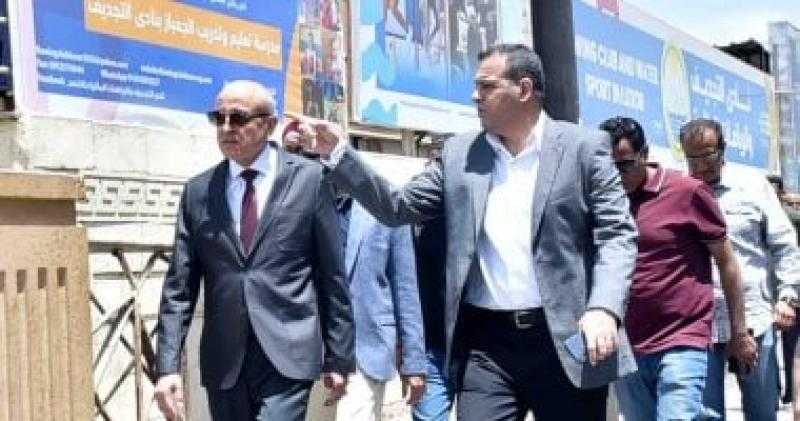محافظ الأقصر يستقبل وفدا من أهالي جزيرة العوامية ويُصدر توجيهات فورية لتحسين الخدمات