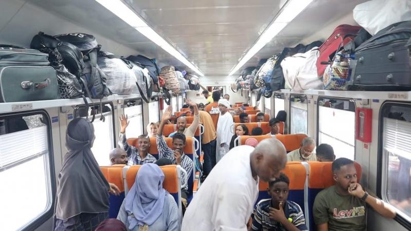 انطلاق القطار الثاني لتيسير العودة الطوعية للأشقاء السودانيين إلى وطنهم