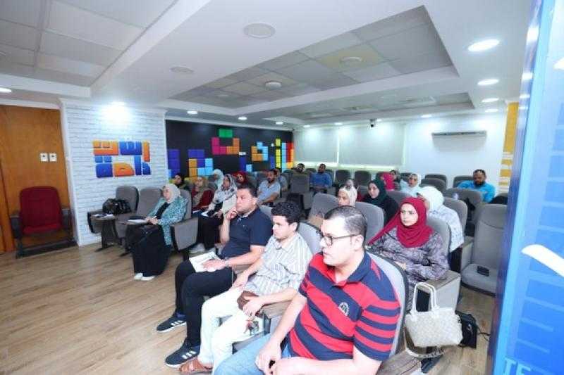 محافظ كفر الشيخ يتابع فعاليات البرنامج التدريبي على تحديثات منظومة التصالح
