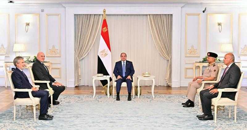 الرئيس السيسي ووزير الدفاع الإيطالي يؤكدان ضرورة وقف إطلاق النار في قطاع غزة وإنهاء المعاناة الإنسانية